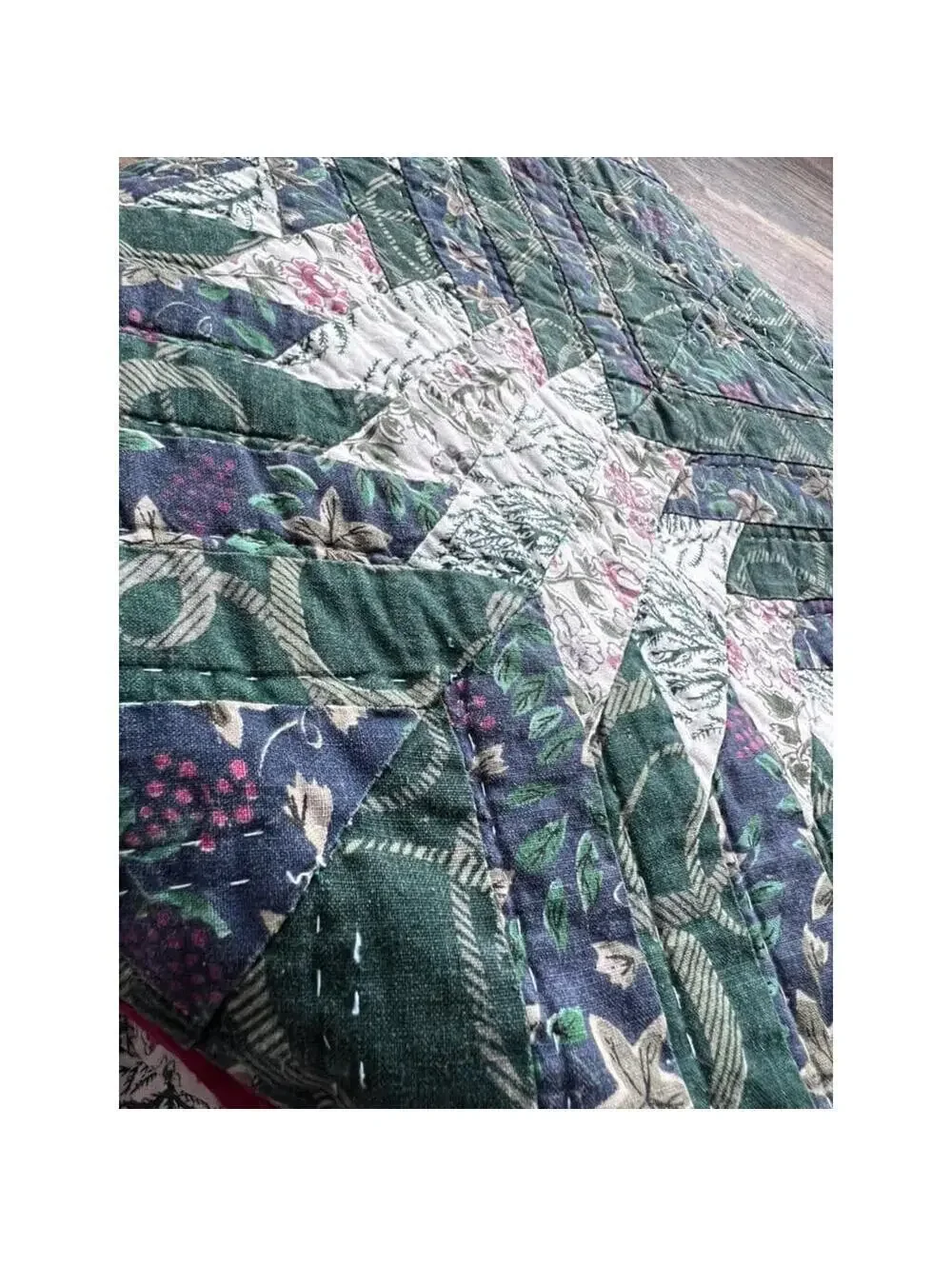 Vintage Handmade Pineapple Patchwork Quilt, 82 x 82 Green Floral Bedspread